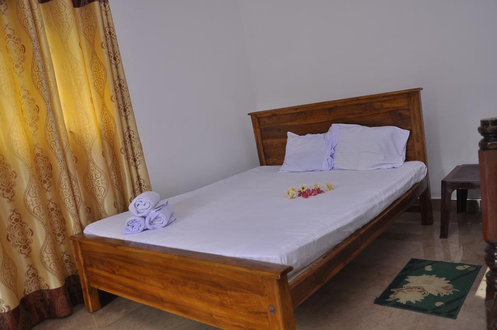 Hotel Flamingo Anuradhapura Exterior foto